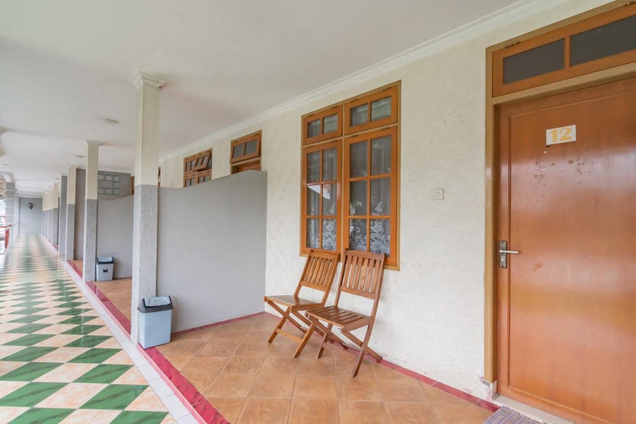 Hotel Puspa Sari Redpartner Чіатер Екстер'єр фото